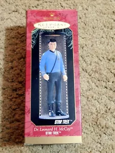 Adorno de recuerdo de sello de colección Star Trek Dr Leonard H McCoy 1997 en caja - Imagen 1 de 3