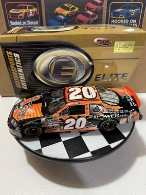 RARO* Tony Stewart ELITE #20 Home Depot Powerade 2006 1/24 Nascar Diecast - Imagem 1 de 4