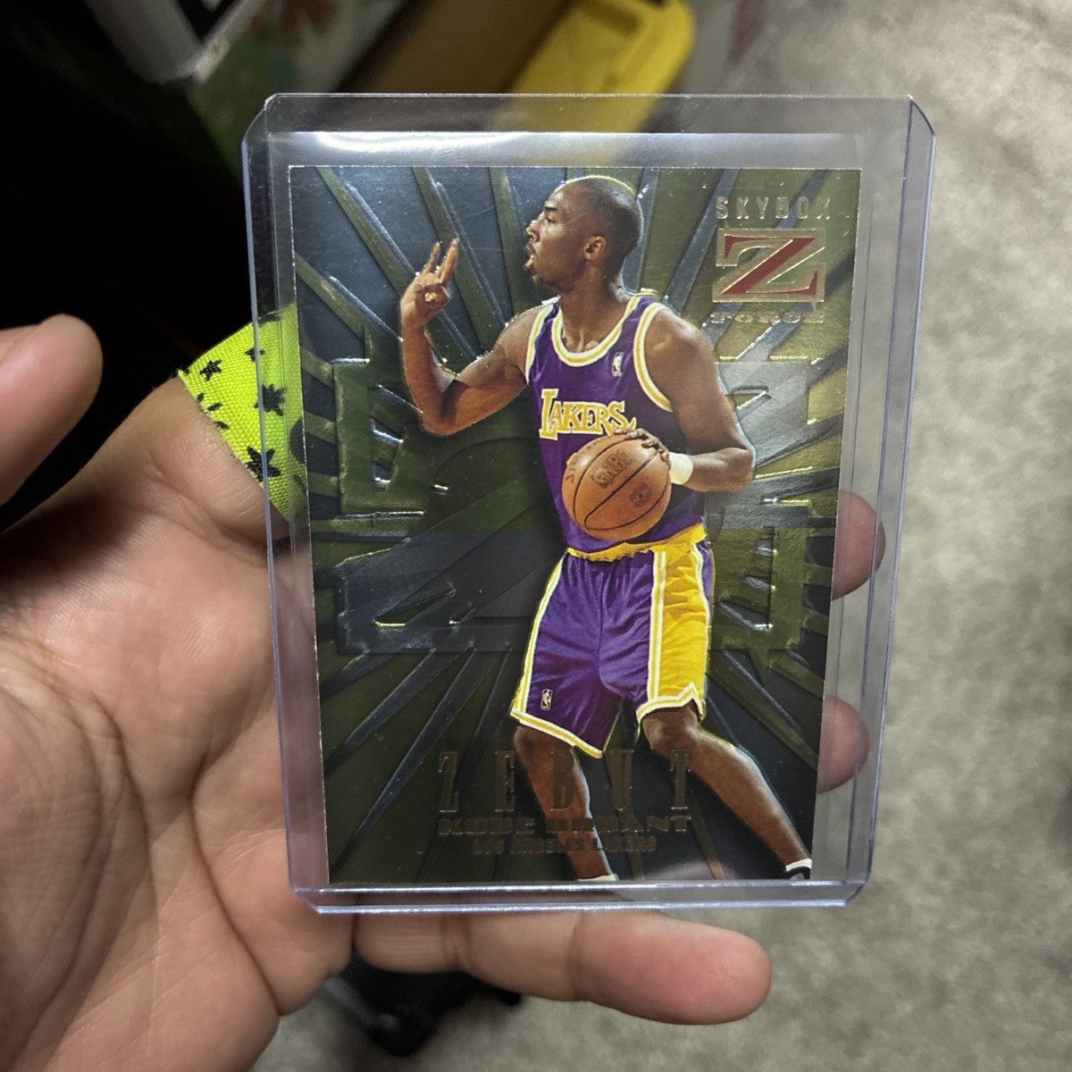 サプライ・アクセサリ・グッズ Kobe Bryant 1996 Skybox Rookie 1996 skybox z-force Kobe Bryant Rookie Card Psa 7 | Depop
