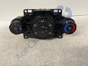 Ford Fiesta Mk7 08-13 Pre-Facelift Climate Control Panel - Picture 1 of 9