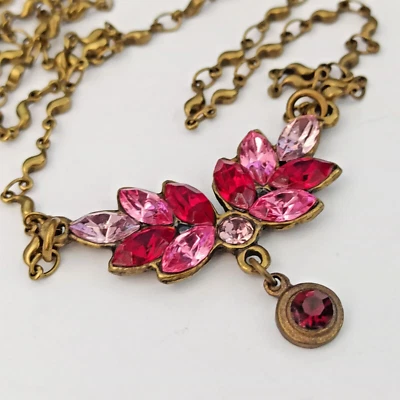 Collar Michal Negrin Rosa Rojo Tonos Cristales Delicado Babero Hoja Racimo Regalo Foto 1 de 4