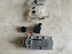 ONE (1) BOSCH Directional Control Valve, 0 820 018 625 (NOS) - Picture 1 of 8