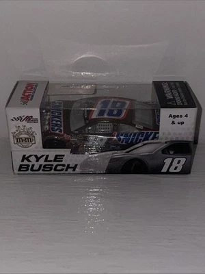 Toyota NASCAR 2013 Kyle Busch #18 Snickers Bites acción escala 1/64 diecast en caja Foto 1 de 4