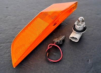 INFINITI G35 LUZ MARCADORA LATERAL DERECHA INFINITI G35 INDICADOR DERECHO LÁMPARA APARCAMIENTO Foto 1 de 4