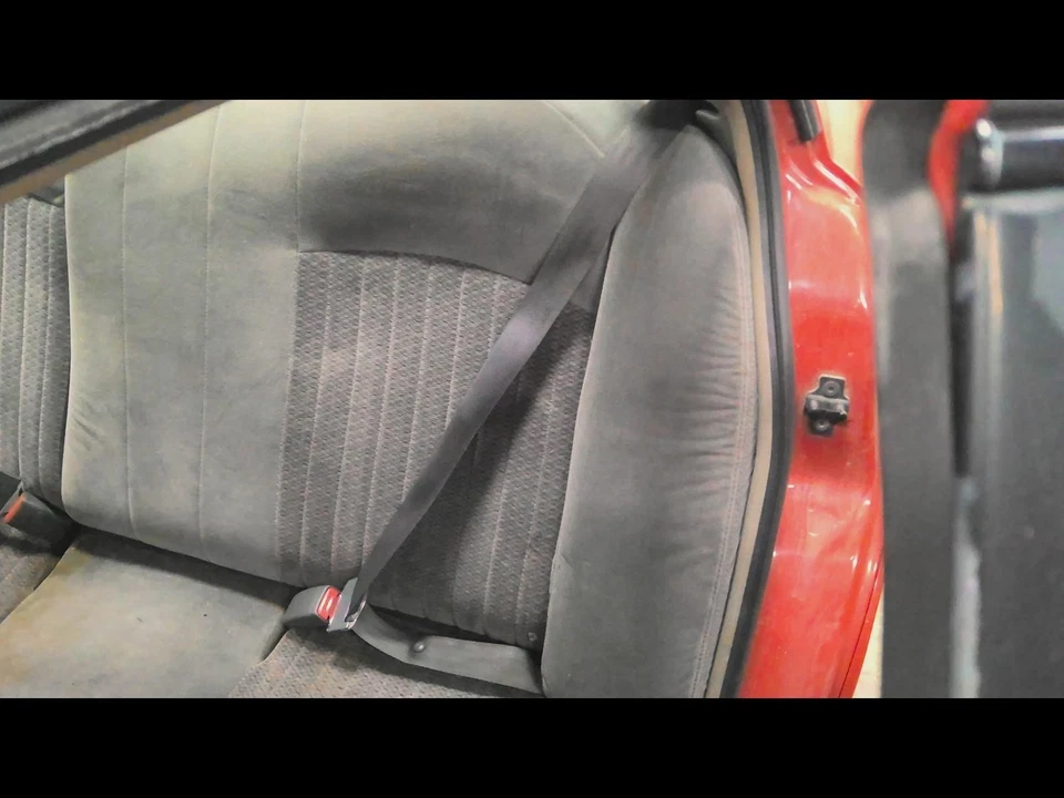 Used Rear Seat Belt Rear fits: 2003 Pontiac Grand am Rear Grade A - Изображение 1 из 4