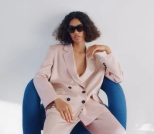 Blazer Zara Rosa Polvoriento Para Mujer M Efecto Satinado Cuadrado Gran Tamaño Almohadillas para el Hombro - Imagen 1 de 9