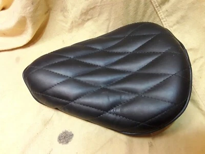 Asiento Personalizado Estilo Bates Solo Diamante Cuero Nuevo Alta Calidad Foto 1 de 2