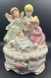 Cracker Barrel Figural Angel Manger Christmas Come Let Us Adore Him Music Box - Picture 1 of 7