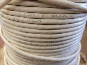 Carrete de cable Cat5 blanco - Imagen 1 de 3