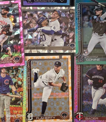РАСПРОДАЖА!!! 2025 Topps Series 2 Parallels Foils and Holiday Sun - $0,99 + скидки! - Изображение 1 из 2