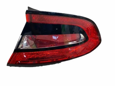 Conjunto de luces traseras Dodge Dart 13 14 15 16 lado del pasajero derecho Foto 1 de 4