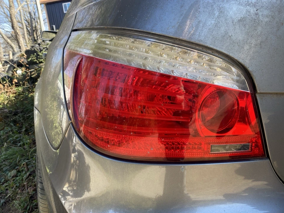 Задний левый задний тормозной фонарь для BMW 535xi E60 серии 5 2007-2009 годов выпуска от оригинального производителя 7180515 - Изображение 1 из 1