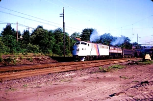 ORIGINAL KODACHROME SLIDE NJ TRANSIT E-8 #4323 & #4285 NEW JERSEY JULI 1981 - Bild 1 von 1