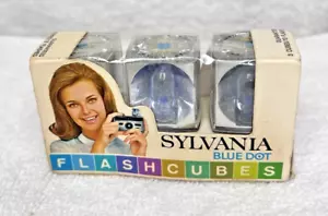 OLD MIP Sylvania Blue Dot Flash Cubes 3 Pack 1970's Color Adverting Box - Picture 1 of 7