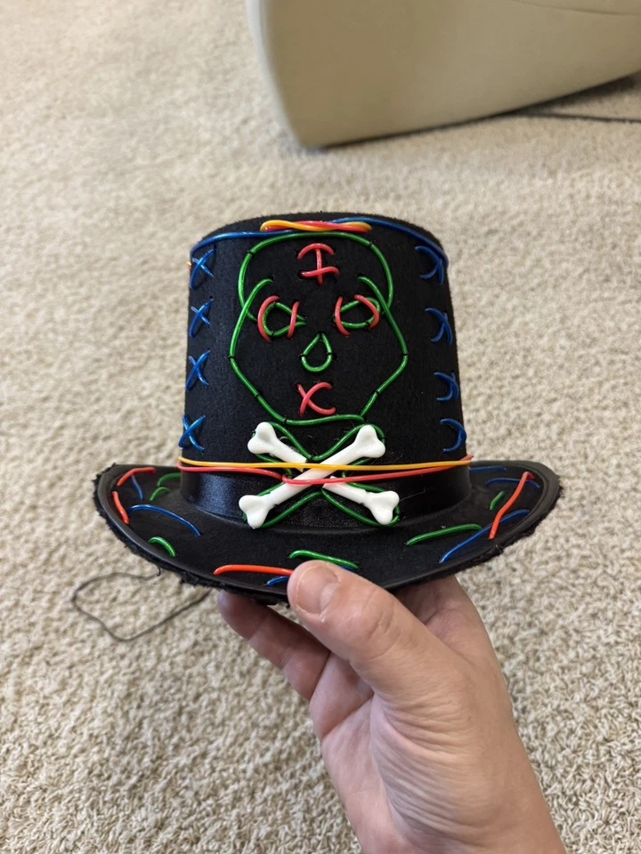 Шляпа Voodoo King неоновая светодиодная проводная подсветка головной убор для Хэллоуина и вечеринок - Изображение 1 из 4