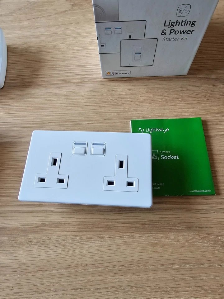 Lightwave RF Gen 2 Smart Socket L42WH 2 Gang Double Socket White Metal - New - Image 1 of 1