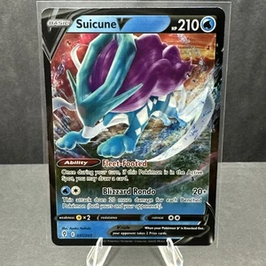 Suicune V 031/203 Ultra Rare SWSH07 Evolving Skies Pokemon TCG Card NM - Picture 1 of 2