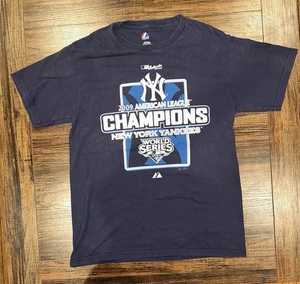 NY YANKEES 2009 AMERICAN LEAGUE CHAMPIONS WORLD SERIES T-SHIRT MED AUTHENTIC - Bild 1 von 3