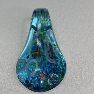 Collana con ciondolo floreale in vetro soffiato a mano blu a goccia 2,25 - Foto 1 di 6