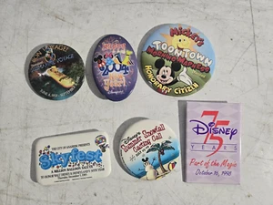 6 Vintage Disneyland Pin Lot Pins Pinbacks #11 SkyFest Submarine Voyage etc. - Bild 1 von 1