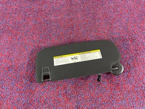 JEEP GRAND CHEROKEE TRACKHAWK 6.2L 14-21 OEM RIGHT SIDE SUNVISOR SUN VISOR SHADE - Picture 1 of 4