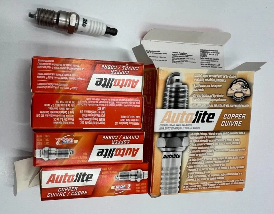 (CANTIDAD 8) Bujía Autolite Resistencia Cobre 605 para 08 Chevrolet Silverado 1500 Foto 1 de 4