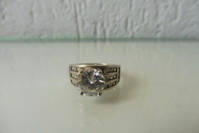 Anello Elegante, Vecchio, In Argento 925 Con Pietre Tagliate - Immagine 1 di 4