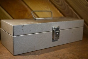 Vintage Steel Lock Box w handle Front Hasp Key Lock w 2 Keys Arlans Wausau WI - Picture 1 of 12