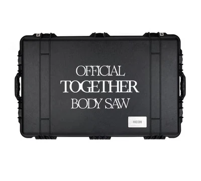 Sierra corporal oficial de película NEON X Together Foto 1 de 3