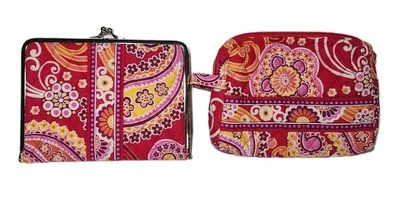 Mini álbum de fotos billetera y bolso Vera Bradley Hugs n Kisses 2 piezas frambuesa efervescencia usado en excelente estado Foto 1 de 4