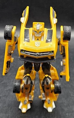 Transformers Dark of the Moon Legion Class CV-08 Bumblebee - Bild 1 von 4