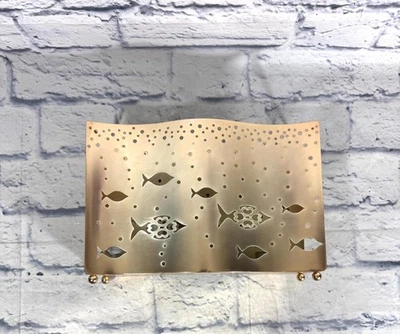 Portavelas Yankee Candle Seaside Fish 3 candelabros dorado 10" x 6" Foto 1 de 4