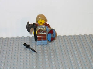 LEGO Castle Village Vikingo Minifigura Guerrero Clan Escudo Azul Hacha 21343 31132 - Imagen 1 de 2