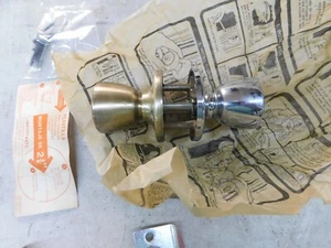 Vintage Kwikset Locksets Bathroom Knob 300B BelAir US-5X26 Ant Br/Chrome USA NOS - Picture 1 of 4