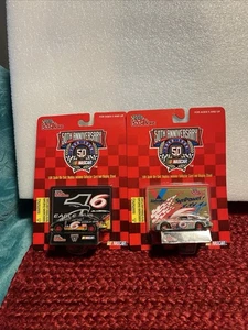 Dos coches Mark Martin 1:64. 50 Aniversario - Imagen 1 de 3