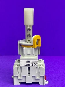 Sprecher+Schuh LA3-32-1753 32A, 3-Pole, Disconnect Switch NEW Surplus - Picture 1 of 12