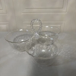 Treaple Plastic Salsa Bowl With Holding Handles In The Center . - Picture 1 of 5