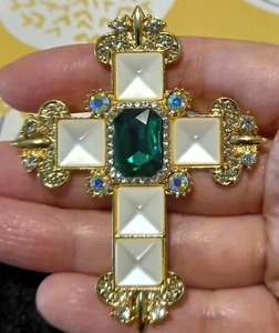 CROSS Brooch Dark GREEN GORGEOUS MEDIEVAL GLAM Sparkly VINTAGE STYLE - Picture 1 of 15