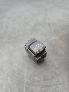 2001-2004 PORSCHE BOXSTER 986 FRONT TRUNK FRUNK RELEASE SWITCH BUTTON 07-183 - Picture 1 of 4