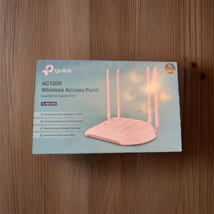 TP-Link AC1200 Wireless Gigabit Access Point Desktop Wi-Fi Bridge MU-MIMO & - Photo 1/5