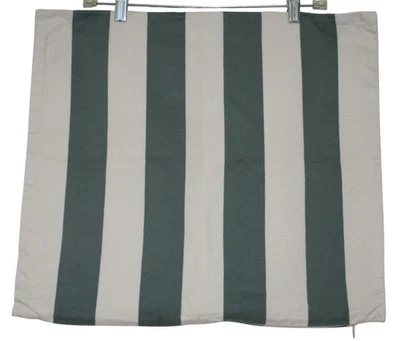 Funda de almohada a rayas de pizarra Crate & Barrel Olin 20x20 costera neutra Foto 1 de 4