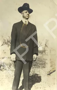 Vintage antikes Foto hübscher gut gekleideter Mann modelliert Blazer und Hut 1910er - Bild 1 von 3