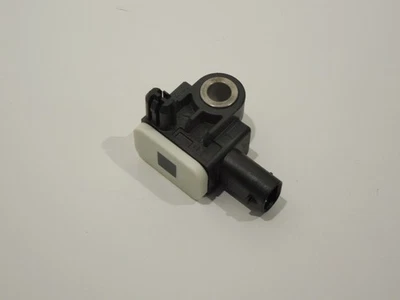 VW Transporter T6 Airbag Crash Sensor 7E0959352 - Image 1 of 4