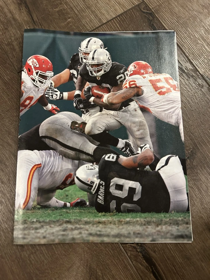 Foto 8 x 11 Foto Pinup DARREN MCFADDEN LOS ANGELES RAIDERS Corredor Foto 1 de 1