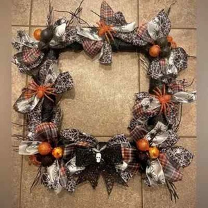 Halloween Spider Wreath Homemade Door Decor Skull Ribbon Square - Picture 1 of 2