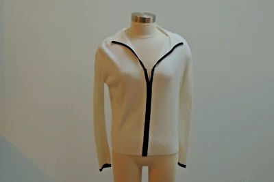 JUEGO SUÉTER EMMA JAMES 2 PIEZAS, blanco negro pequeño correr más grande como un mediano  Foto 1 de 4