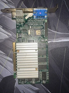 3Dfx STB Voodoo3 3000 Avenger AGP (210-0364-003) 16 MB RAM - Picture 1 of 2
