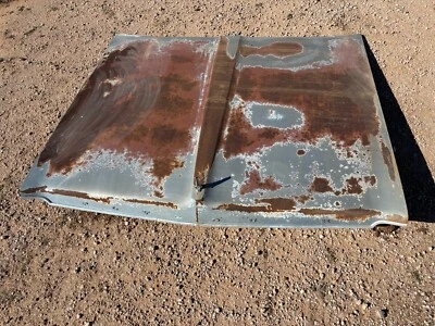 Plymouth Fury 1967 capó usado Foto 1 de 4