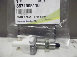 GENUINE SSANYONG KORANDO SUV 2.9 L TD & 3.2 L PETROL BRAKE STOP LIGHT SWITCH - Picture 1 of 1