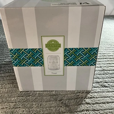 Calentador de cera blanca y copos de nieve Scentsy Tinsel nuevo en caja Foto 1 de 2